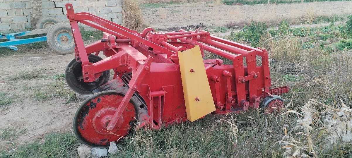 سلام عليكم ورحمة الله وبركاته قالعت بتيته تركيه نضيفها  البيع الاستفسار على الرقم***********
