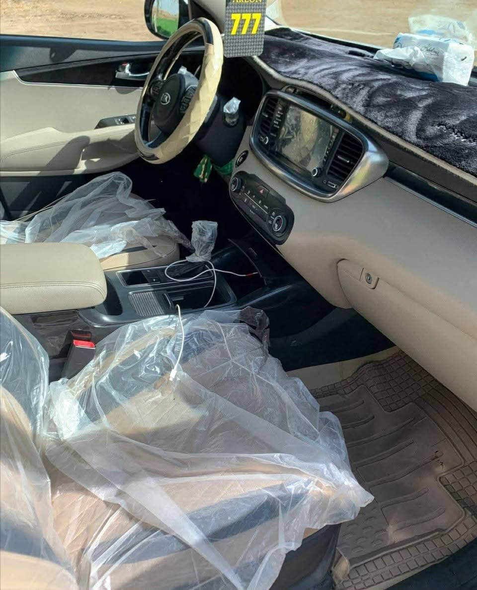 سورنتو 2018 خليجي مكفول
مكينه 6 سلندر  مكينه وكير مكفولات
فول من عده البانوراما
بصمه تشغيل
بصمه ابواب
اشارة ترحيب
كشن كهربائي
كشنات تبريد وتدفه
تبريد ثلج
تخم تاير جديد
حداديه جديده
كامره
شاشه
حساس امامي 
حساسي خلفي
تحكم استيرن
مانع تزحلق
7 راكب
سنويه جديده رقم اربيل
سياره جديده 
مكاني الصويره 
***********
