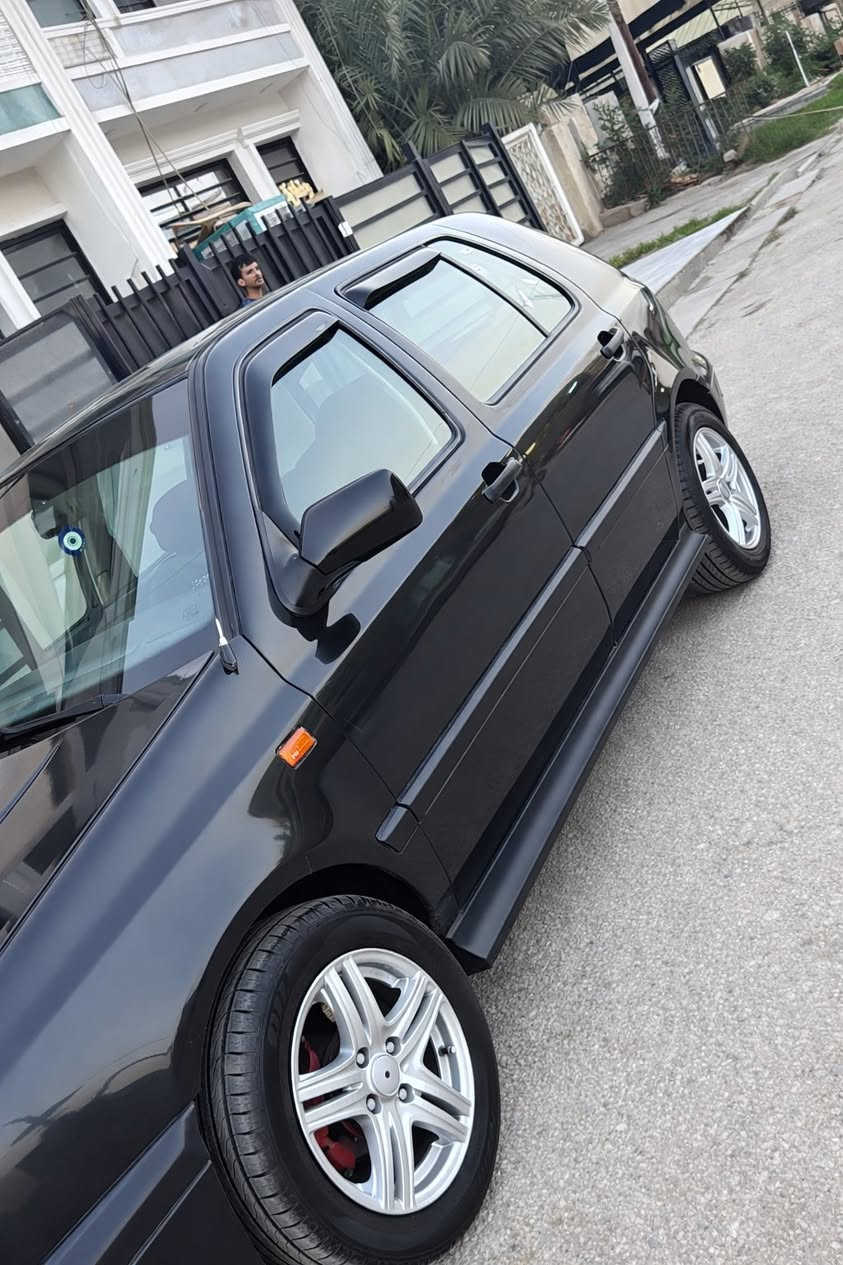 سلام عليكم شباب
كولف موديل 92 كلش نظيفه و جديده السياره 
  سنويه مشروع  
محرك ٢٠٠٠ جديد 
كير اوتو
صدر أمامي خلفي جديد
تخم تاير جديد
الداخل كله جديد بطانين و كشنات رياضيه   
كامره اماميه و كامره خلفيه 
سستم صوت سوني كامل و دمام 
شاشه كار بلي 
لحايه و دوس كله رياضي 
تبريد منظومه جديده  كلها  تبريد ثلج  حماوه ماكو  
جام كهرباء الامامي و الخلفي جوبي 
سنتر لوك
 كهربائيات كله شغاله كامله بلاديه 
منظومه الماء كله جديد  من جوينات  من راديترات من مراوح  من واتر بأم
ادامه كامله  لمنظومه البانزين  من فيت بام من فلاتر  من صوندات  من نوزلات
مسويلها عازل حرار للسياره  كلها 
مصبوغه عام  للجماليه 
السياره كلشي جديد  بيها
رايدها ب 58$ وبيها  مجال بخدمتكم 
مكاني الدوره   ***********
