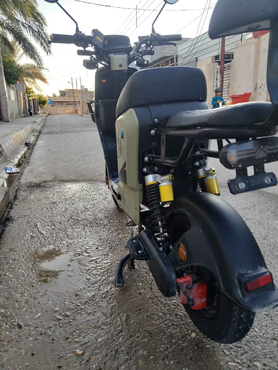 السلام عليكم دراجه شحن R9السعر 450وبيه مجال دراجه خير من الله مكفوله وهذا رقمي ***********
