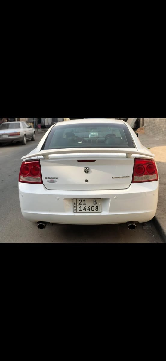 ٢٠١٠ للبيع اي استفسار ع هذا رقم *********** مكاني بغداد وسيارة باسمي سعر ١٢٥ وبي مجال
