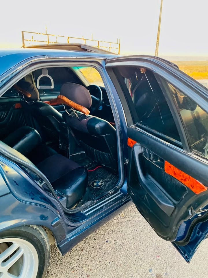 بي ام 525i موديل 1992
كير اوتماتيك مكينه كبس عدل شرط 

تاير جديد

تشغيل بصمه وتشغيل عن بعد

جمات كهرب  لايت زينون  

طخم جديد 

دعاميات m 

وياله m  17

مكان السياره موصل 

للاستفسار اتصل على هاذه الرقم

***********
