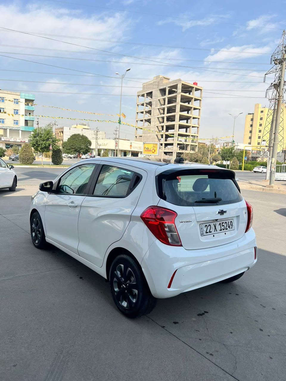 سبارك LT فول مواصفات موديل 2022 مواصفات سقف اسود بلادي ويل كب شاشة و كامرة و تحكمات تحديد سرعة
حادثها قطعتين باب و جاملغ مال سايق
و بيه ٣-٤ قطع كلير امريكا 
بدون اي دواخل و بدون ايرباگ بشرط
ماشي 26 الف مايل
 ‭0770 054 0023‬
مكان سياره اربيل كركوك, العراق
