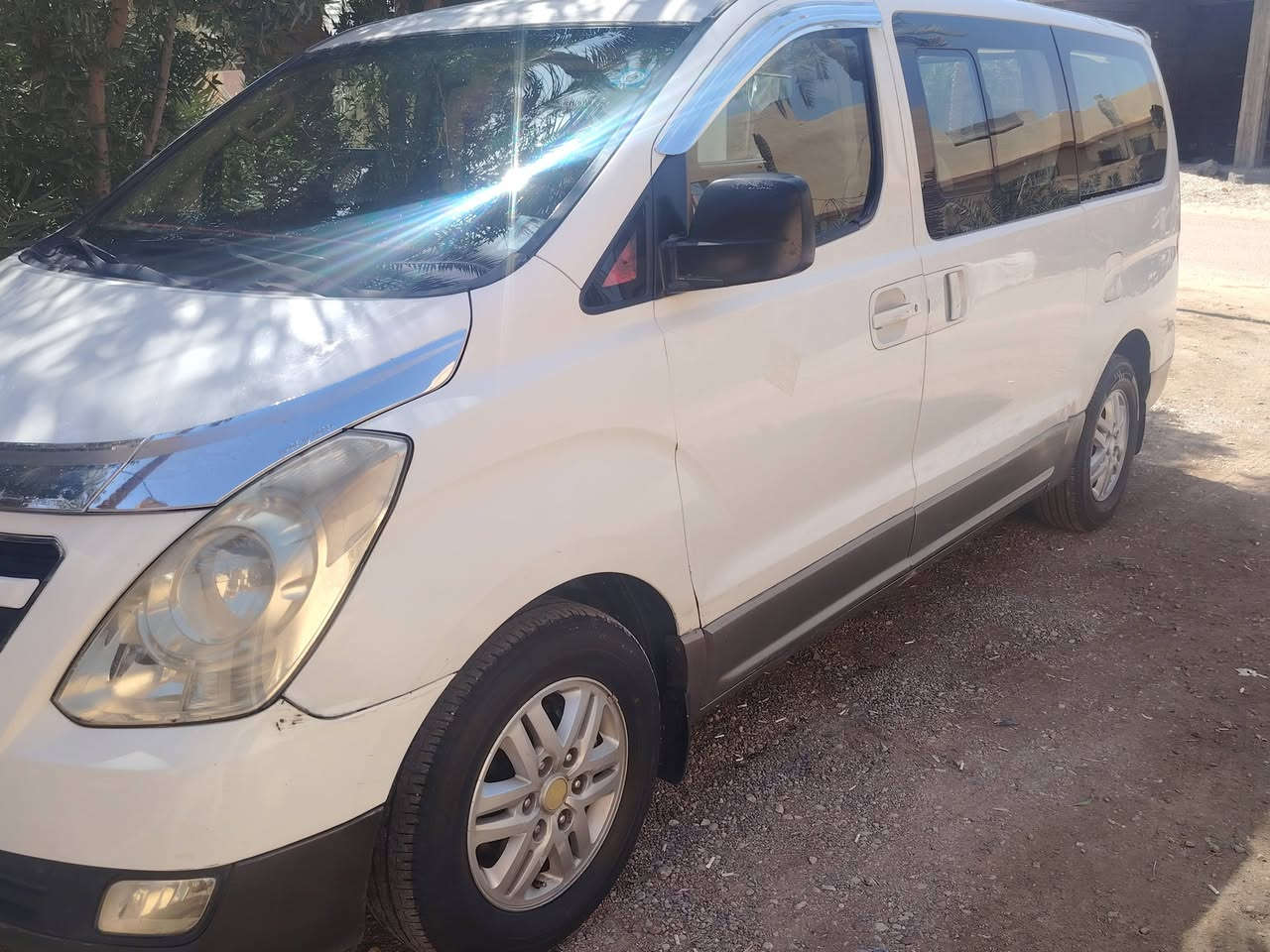 استاركس 2010 مفتوح رقم نجف بسمي سياره كفاله صبغ وتبديل سعره 138 وبيه مجال مكانه ديوانيه غماس تخم تاير حداديه مكينه دواخل حلوه للاستفسار ***********
