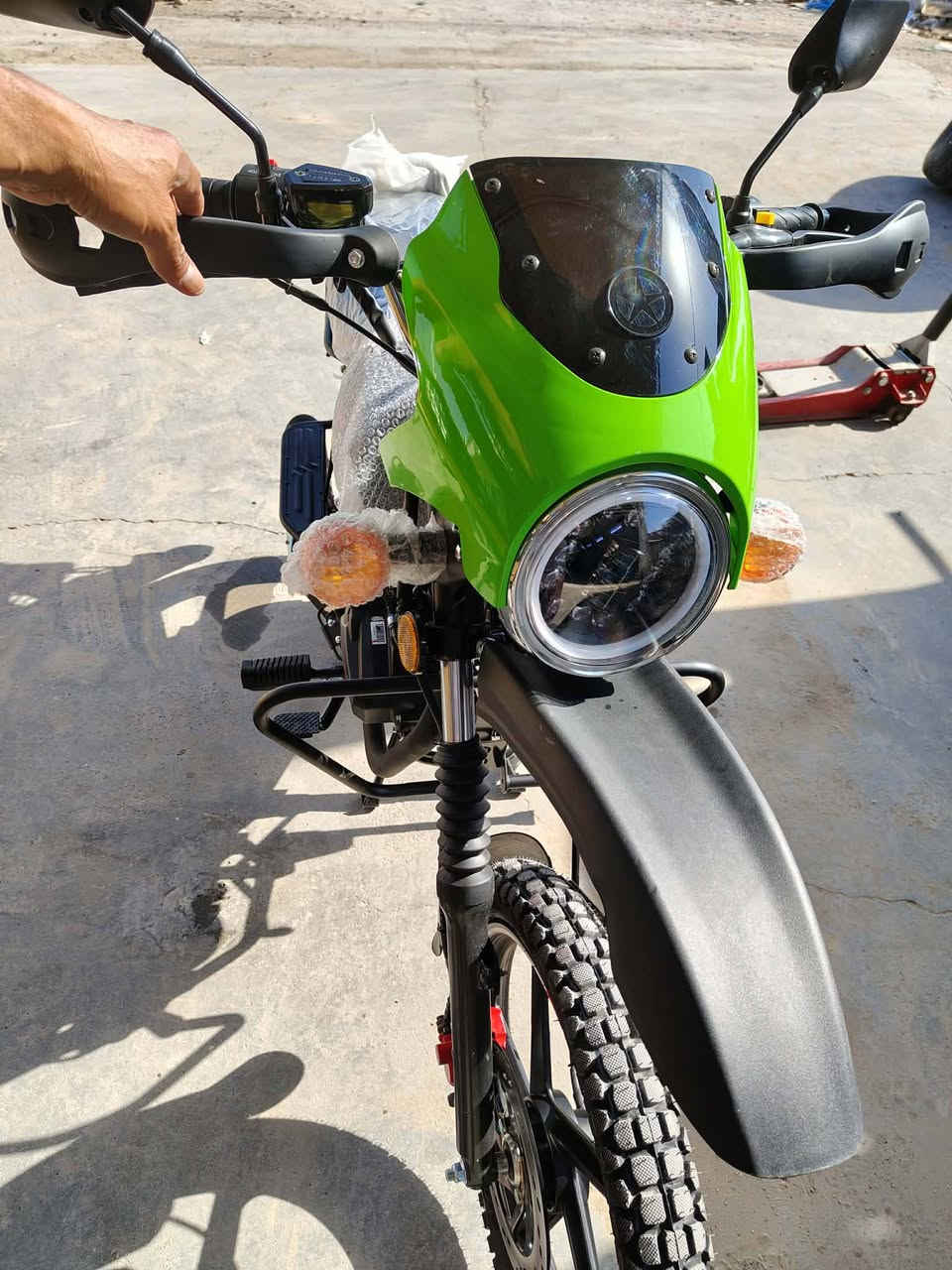 السلام عليكم مكلف بالنشر، دراجة دايون جبلي موديل 25 مكفوله كفاله عامه من التاير للتاير رقم وسنويه إربيل سعرها 2550 وبيها مجال قليل للتواصل ***********
