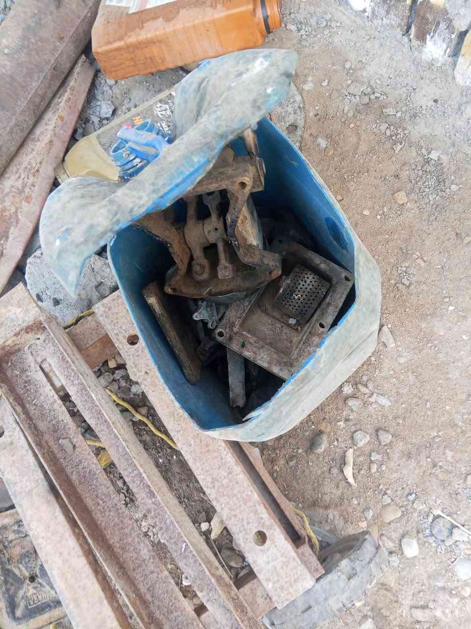 لشه مال ماطور 5حصان لبيع هي وغرض لبيع كلشي مابيه العنوان لسعر 80 الف بابل كفل  ‏‪0773 909 6807‬‏اسيا ***********
