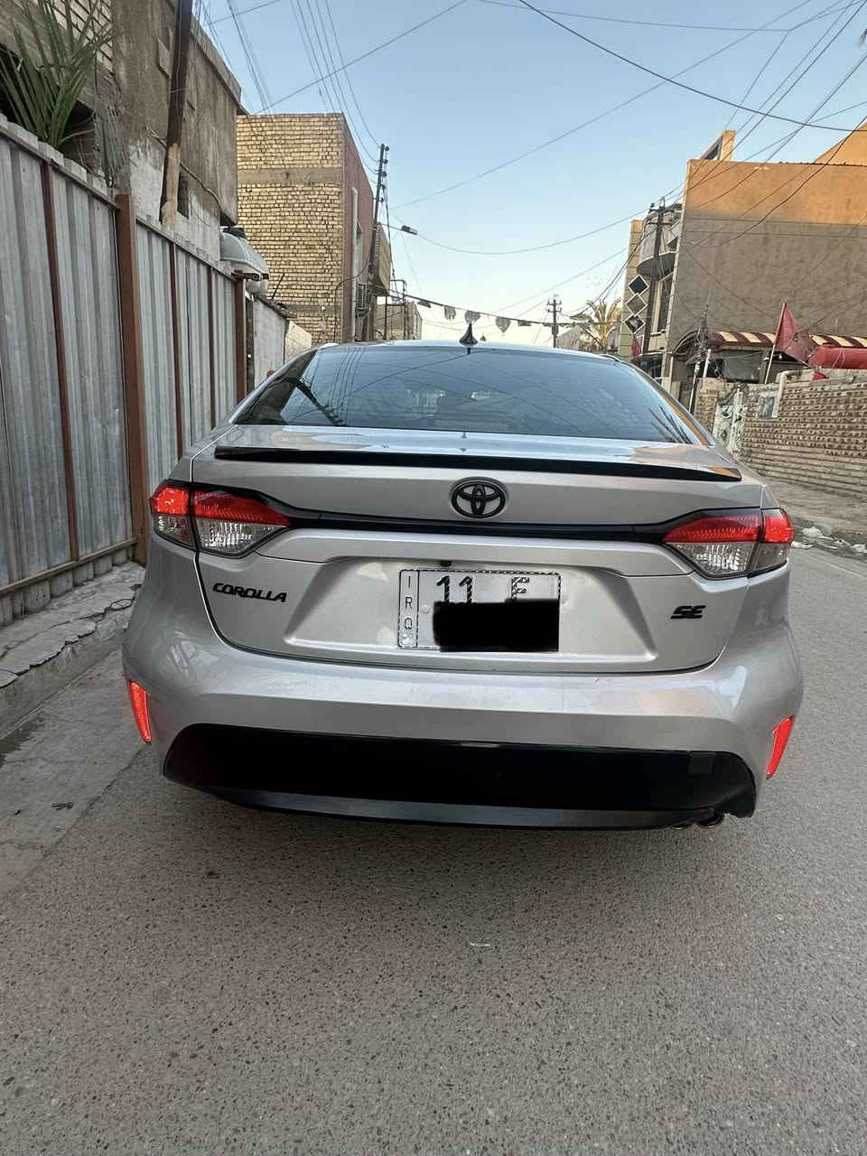 من رخصت الادمن
سلام عليكم كورلا 2022 ياباني اصلي .. وارد أمريكي حادثها بنيد امبدل  وجاملغات الماميه بيهن بارد بدون دواخل  صور الحادث مرفق بل منشور .. 
كير ومكينه خير من الله ما مفتوحات .. تبريد ثلج  .. ماشيه 89 الف ميل
فئه SE موصفاته معروفه
راداد توقف
اوتو هولد 
فول تحكم ستيرن 
شفتات بالستيرن 
هاند بريك كهربائي 
شاشة ابل كار + كامرة 
لد امامي مع زنون بلادي 
شاشة اعطال .. 
رقم بغداد بسمي تحويل مباشر .. السعر 135 وبيها مجال .. مكاني بغداد منطقه الحبيبيه .. ***********
