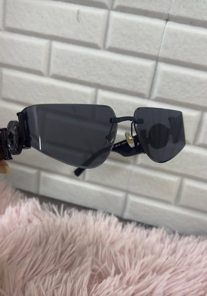 صنع ايطالياVersace


**إذا كنت صاحب هذا الإعلان وتريد حذفه لأي سبب، رجاءا أرسل رسالة إلى الدعم الفني**