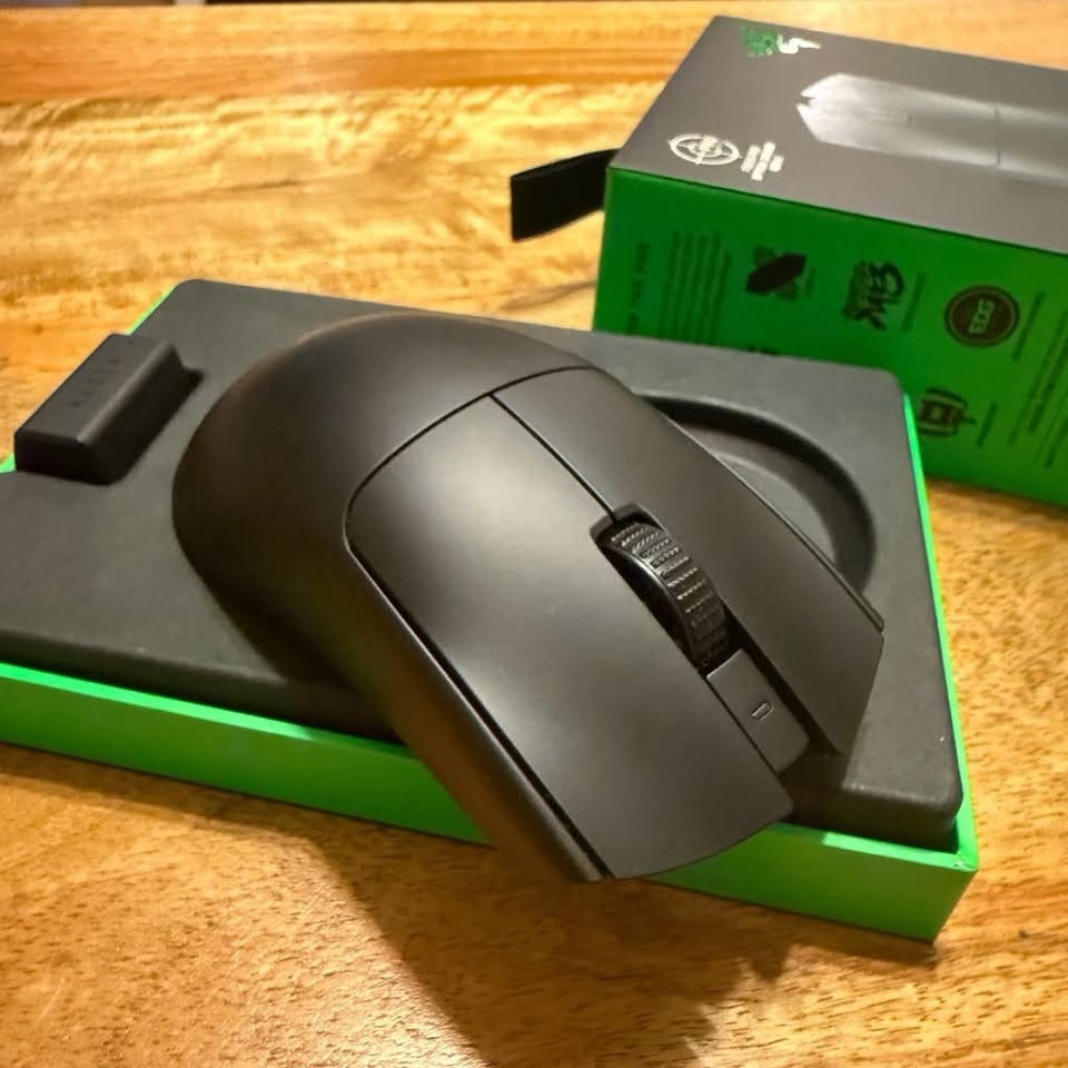 Mouse viper v3 pro wireless black editon
للبيع ماوس جديد مستخدم قليل جدااا و نضيف جدا مثل متشوفون 

للاستفسار واتساب *********** 

المكان بغداد
