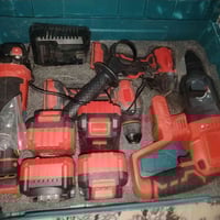 عده كامله ٣ دريلات وكوسره شحن السعر ١٢٥ قفل 07722309526