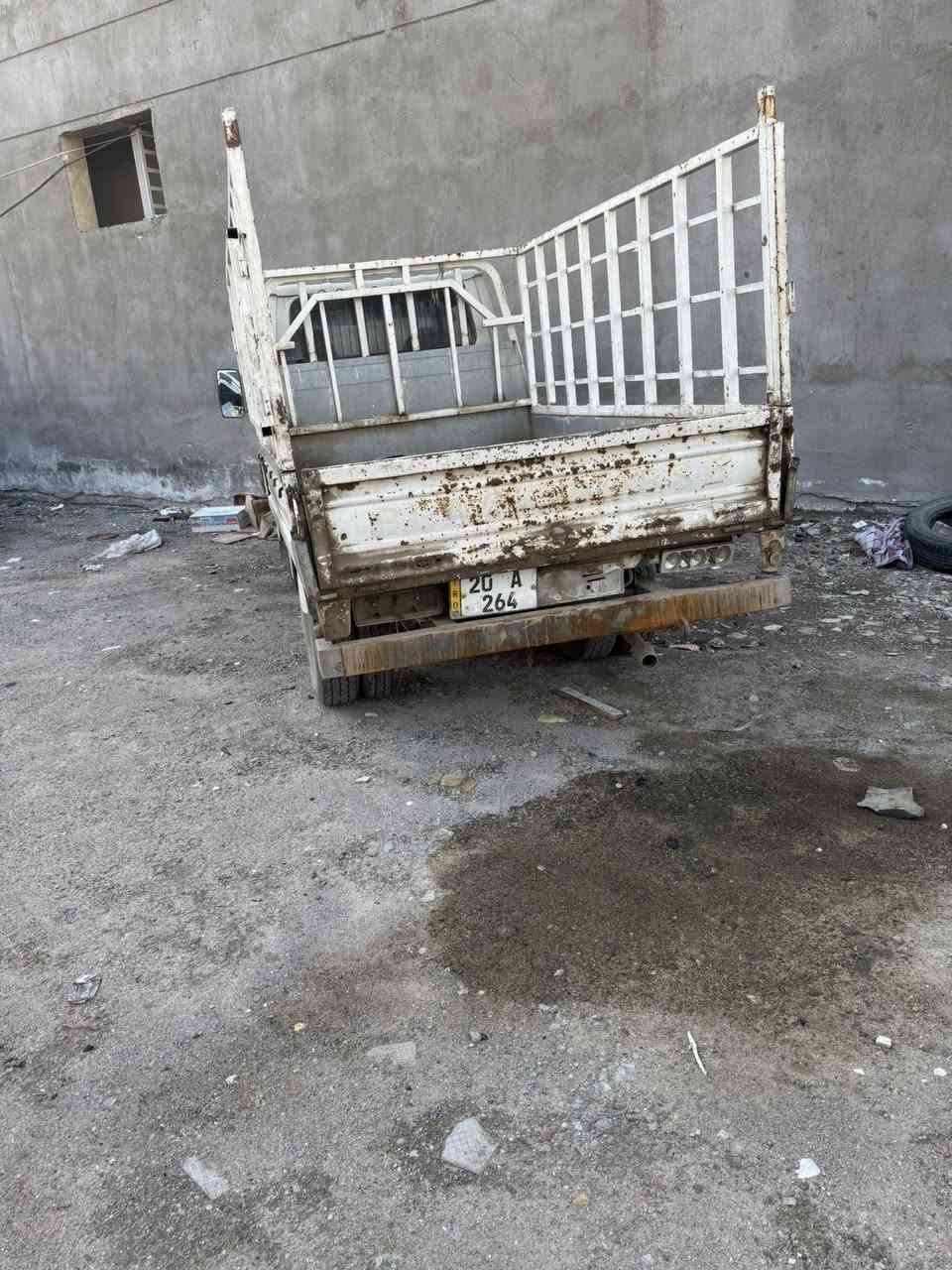 السلام عليكم من رخصة الادمن المحترم. كيا صيني. بلاك هورس2007. كير محرك بنكو 2700 جديد السعر3000$ الاتصال***********
