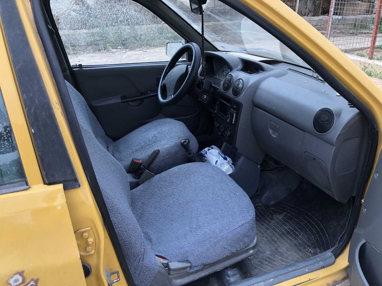 البيع موديل ١٢
تعمير جديد 
دواخل جديد
محرك جديد مابيه تبخير ابشرط 
رقم صدامي احمر 
شرط تحويل 
سيارةً بسه يحتاج صبغ 
مكان سياره ديالى خانقين سعر السيارة ١٤ ورقه بيه مجال 
سياره عليهه غرام ينزل من سعر 
سياره مابيه خياس 
***********
