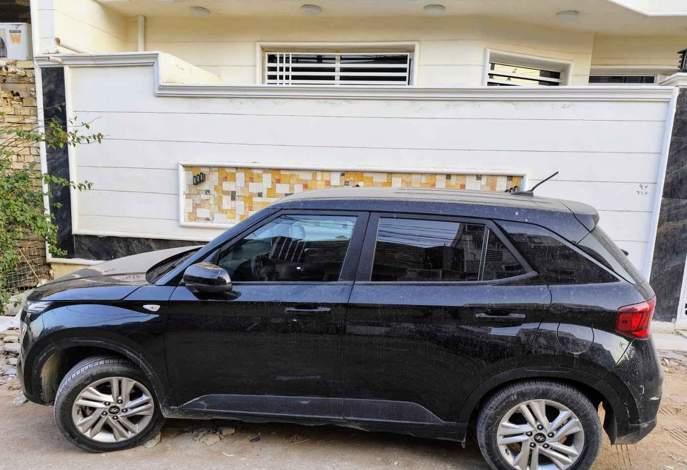 السلام عليكم ورحمه الله وبركاته 
هونداي فينو موديل 23 للبيع رقم مميز باسمي محرك 1600 سيارة جاهزة ماشية 38الف كيلو مال جنايه  بيها صبغات بدون دواخل السعر 128$


**إذا كنت صاحب هذا الإعلان وتريد حذفه لأي سبب، رجاءا أرسل رسالة إلى الدعم الفني**