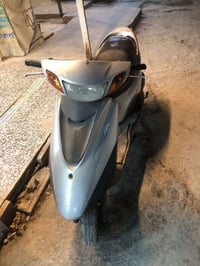 للبيع دراجه بريز لايت عالي السعر 600 مكاني بغداد الاسكان 07735581066 و...