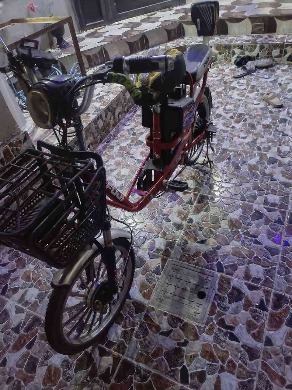 للبيع
بايسكل شحن نضيف بس تعوزه بطاريات


**إذا كنت صاحب هذا الإعلان وتريد حذفه لأي سبب، رجاءا أرسل رسالة إلى الدعم الفني**