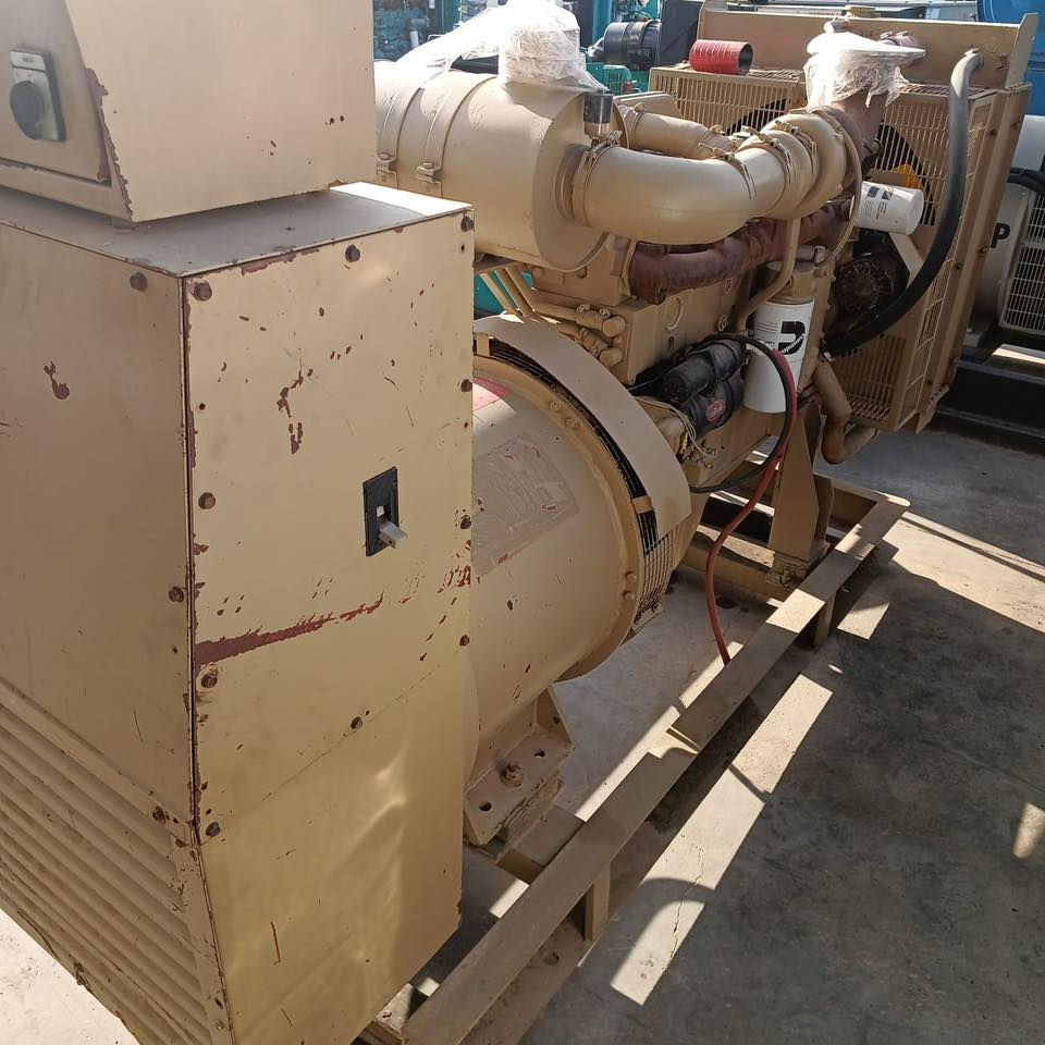 #مولدات_كهرباىيه
مولد كمنز 114 /  12 ولف بلادي جديده اخو زيرو شرط التشغيل والتحميل لا صرف ولا بخار نظام حمايه نظام اوتو تشغيل ذاتي 🥇

📍التوليدkva 188.
📍 السعر اتصال واتساب 

العنوان أربيل الصناعه الجنوبيه
للاستفسار والطلب اتصال واتساب (*********** )
