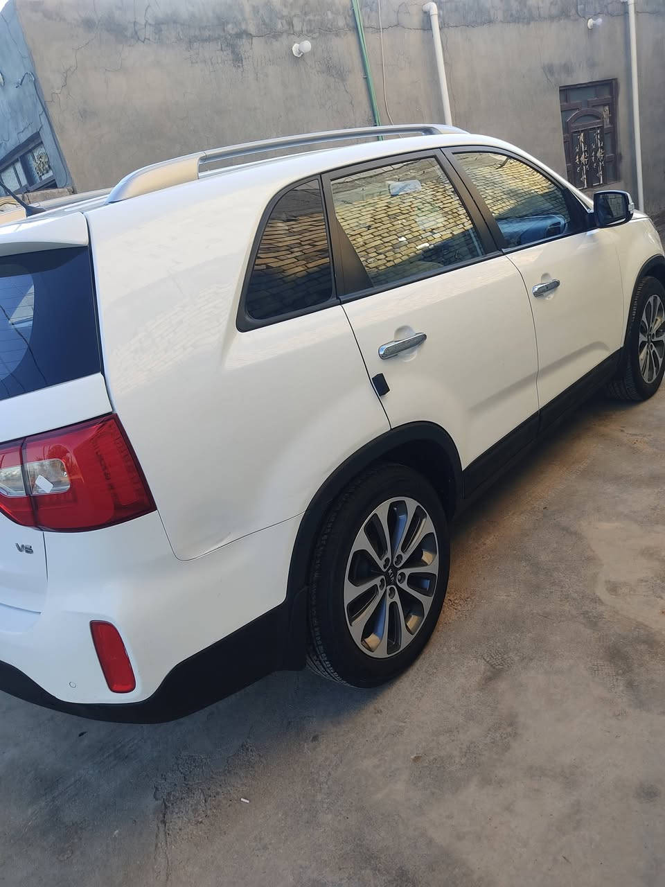 كياسورنتومود ل2013  خليجي للبيع 

سته سلندر سبعه راكب 

رقم بغداد 

نص فول بصمه كرسي كهرباء 

حساسات اماميه خلفيه 

كامره شاشه صغيره 

اشاره ترحيب علامه سورنتو ضوئيه 

وبقيه المواصفات 

السياره استخدام شخصي وممتعوبه 

السونار مرفق مع الصور كافه التفاصيل بي 

مكان السياره نجف عباسيه

مكينه مبدل بيها كازكيت اشتغلنا درجه اولى شرط بلاد  

كشر نضافته احلى من الصور 

بيها مكانات بارد حيل بسيطه وشرط تجي تشوفهن ممبينات 

سعرها 185 وبيها مجال انشالله بسيط 

رقمي ‏

‪, ***********

‏‪
