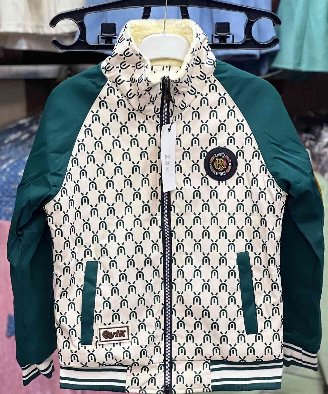 #الفهد_للأطفال
قمصلة ولادي
قياس 7-14 سنة
العنوان 🔴الصويرة-شارع النجمة-مقابل شموسة ومجاور حلويات الحمداني 
متوفر توصيل داخل الصويرة وكافة محافظات العراق
للاستفسار ***********
