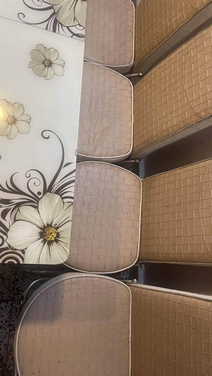 السلام عليكم
ميز طعام يتكبر ويتصغر 
متكون من 6 كراسي 2 بيهم ضرر مثل ما موضح بالصورة صلحناهم بخشب ورجعن قويات 
السعر 100 وبي مجال 
العنوان بغداد العامرية 
للأستفسار خاص 🌷


**إذا كنت صاحب هذا الإعلان وتريد حذفه لأي سبب، رجاءا أرسل رسالة إلى الدعم الفني**