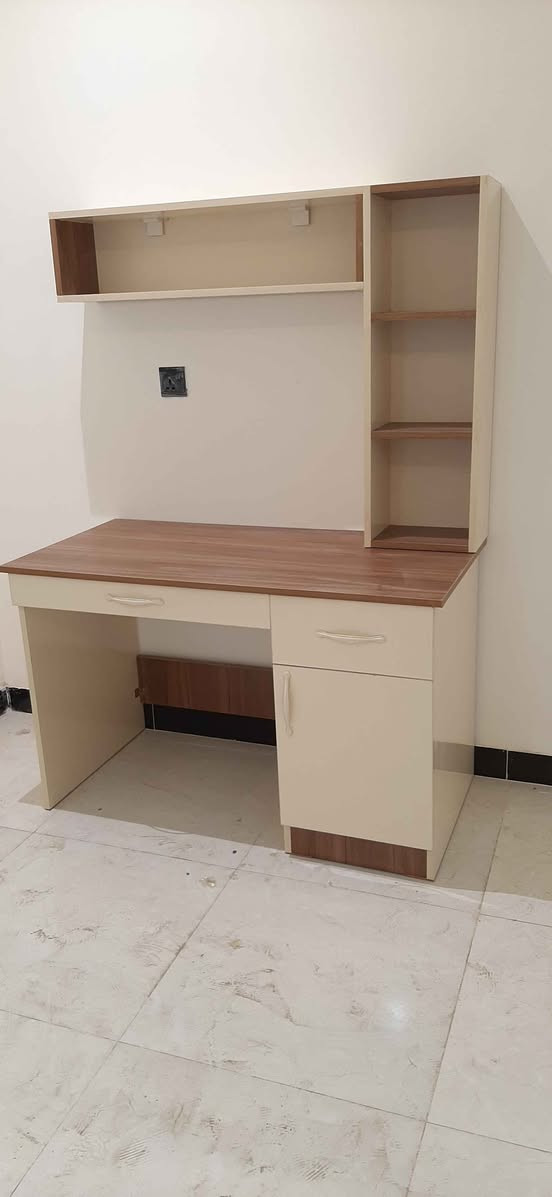 حله شارع 80بالقرب من شارع الحسينيه مقابل عماره ابو امير لكماليات السيارات مجاور منظومه نبع الكوثر *********** سبد ظافر حلة, بابل

