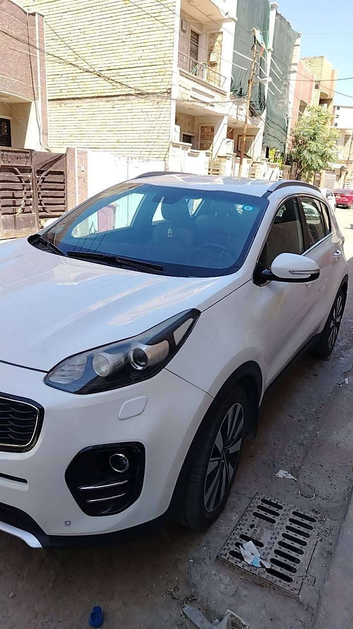 السلام عليكم
كيا سبورتج خليجي موديل 2019 
ماشيه 100 الف قابلة للزيادة
1- اشاير بالمري 
2- حساسات امامي خلفي 
3- تبريد قطعتين 
4- تحكم استيرن 
5- مري شفط
ا رقم بغداد انكليزي دولي
رقم الهاتف *********** 
السعر 180
