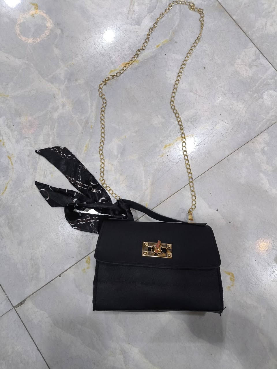 جنط بناتي جلد السعر 3000//العنوان بابل الحمزة الغربي قرب باب الأمام القبلة مقابيل أهل السجاد شارع الأعشاب


**إذا كنت صاحب هذا الإعلان وتريد حذفه لأي سبب، رجاءا أرسل رسالة إلى الدعم الفني**