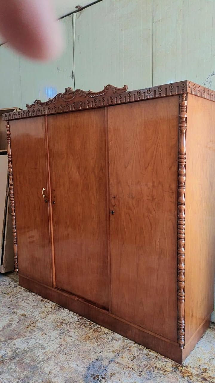السلام عليكم
كنتور ٣ أبواب صاج
يحتوي على قاصه سريه
موضحه
السعر ١٥٠
المكان الكريعات مقابل مطعم البلام العائلي
موبايل ***********
لانرد على التعليقات فقط الاتصال
