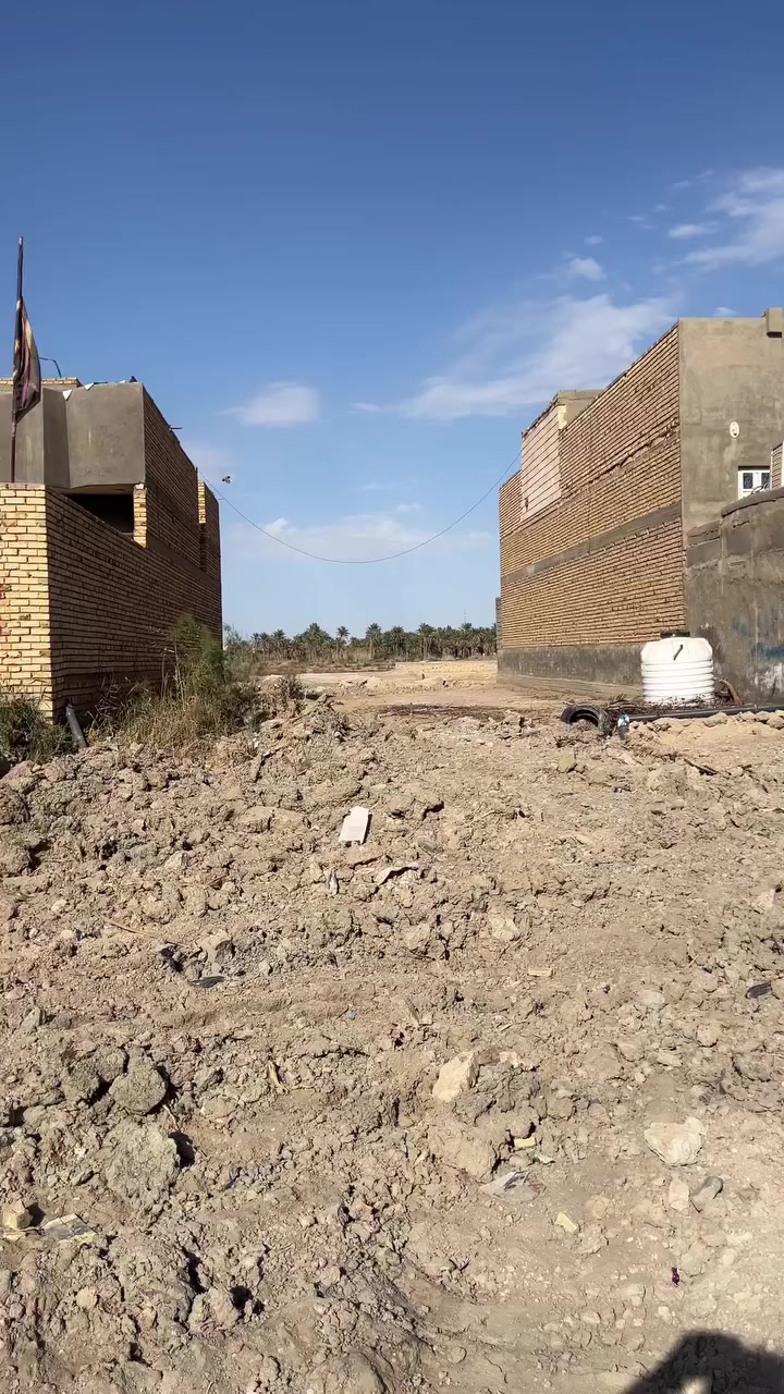 قطعة زراعية للبيع – حي الشموع 🌿
📍 نهاية نزلة الصناعة
📐 المساحة 250 متر
▫️ على شارع 30 متر
▫️ جاهزة للبناء
▫️ خدمات متوفرة (ماء، كهرباء، مجاري)
▫️ الشارع ضمن مشروع تبليط

📞 للاستفسار: ***********
