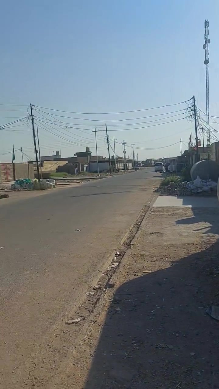 سلام عليكم هيكل البيع  على السياحي 200متر الرقم ***********

