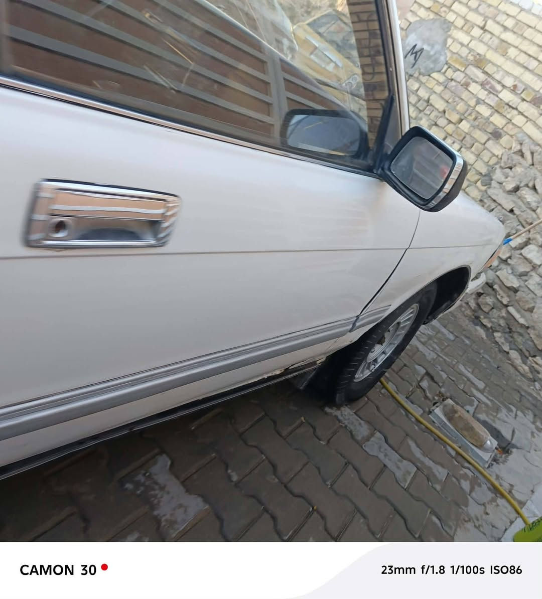 السلام عليكم سياره كراون سيدان للبيع او مراوس يسره بلاد ***********
