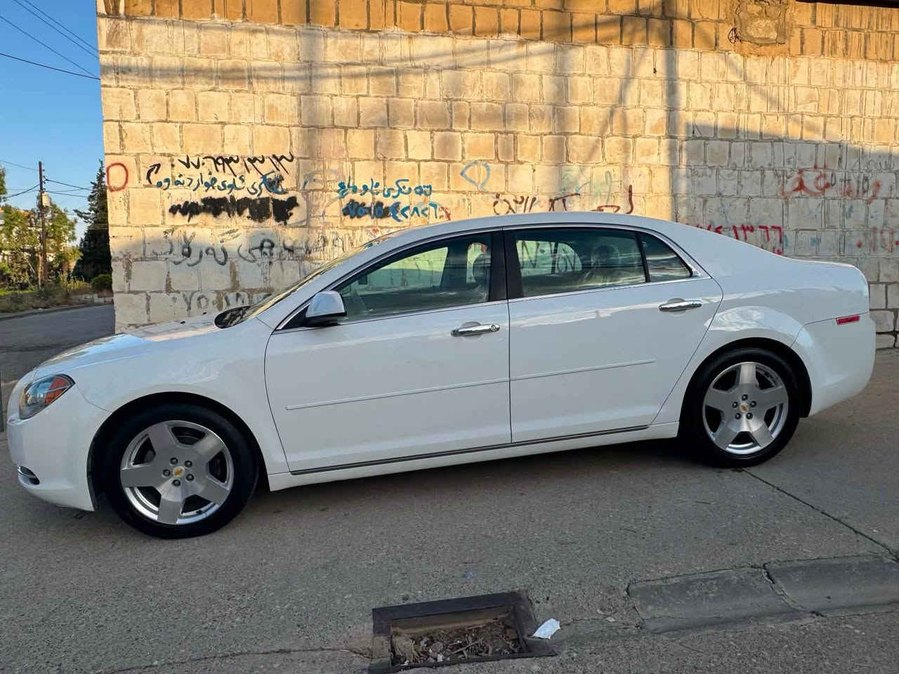 سلام علیکم ماليبۆ ٢٠١٢ خلیجی دەعامی بۆ دەعمی بەشرت بێ بۆیاخ  سەیارەکە وەک شەریکە ماوەتەوە  گێرو مەکینە ٢.٤
مواسەفات فولە (LT) کوشن کارەبای(سوکان ڤۆلیۆم تعدیل سورعە ئاوێنە کارەبای ئوێنە کانی دژە فولە تەبریدی سەهۆڵە دەبڵ گێرە  شەغالە) تایەی تازەیە ڕۆن و سێرڤسی تازەیە ماڵی دۆستە

سیارەكة 210,000  حەقیقی ڕۆشتەوە
نرخي 86 معامةلة
ژمارەی موبایل: *********** السليمانية, العراق
