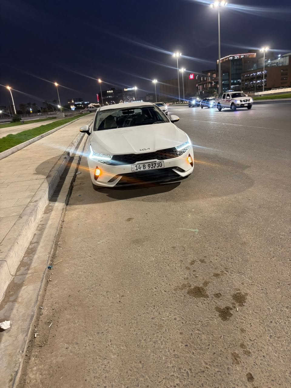 السلام عليكم K5 2023 خليجي
• تشغيل بصمة

• دخول ذكي

• تشغيل عن بعد

• مقاعد جلد

• تحكم استيرن

• حساسات

• مثبت سرعة

LED اضاءه •

مانع انزلاق حساسات اطار

.هاند بريك رجل

ABS نضام •

• شاشه اعطال

• ويل كب كروم

•مقعد السائق كهربائي

• نضام قياده أيكو + سبورت +سمارت +نورمال

•اوتو بريك

• تدعم نظام الكار بلي

aux + usb + بلوتوث •

محرك 2000دوش المرغوب

ماشيه 20 الف

سياره باسمي تحويل ثاني يوم رقم بصرة

السعر 208

‭0771 833 5790‬
