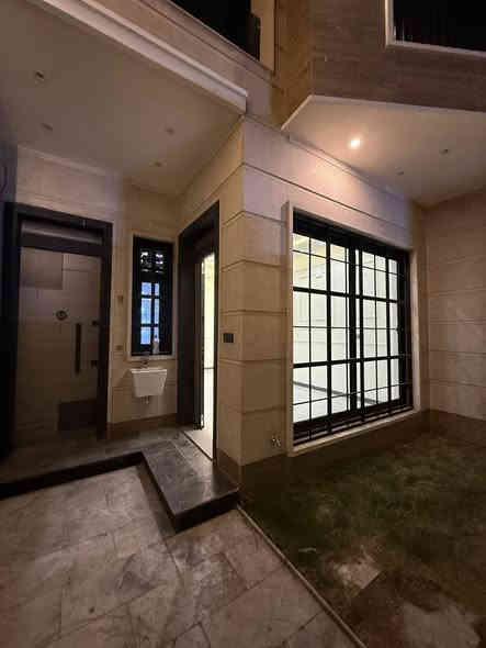 للايجار في السيدية  ( الاعتماد الهندسي للعقار)
بيت زيرو مساحه120م 

يحتوي على 3غرف نوم 

وصاله و مطبخ وهول وخدمات ومنور 

📍موقع جداً مميز
___________________________________________
✔️✔️يوجد عروضات اخرى لم يتم ذكره  تجارية وسكنية وشقق تجارية وسكنية ومحلات وعيادات 

📊كل ماعليك الاتصال أو المراسلة على الصفحة

الفرع الاول / الـسـيـديــة الضباط مقابل افران الرباط
 الفرع الثاني /شارع العلوة مقابل مدرسة حلم الغد الاهلية 
الفرع الثالث / عرصات الهندية مجاور فندق بلوم 

📱للاستفسار ***********

‏‎   نكفيك عناء البحث......
‏‎   لتمتلك اليوم عقار الغد. 

‏‎زبائننا الكرام بِكُم نَرتقي ونَتشرف بزيارتِكم ونَفتخر بخِدمتِكم ❤
‏‎‏#Engieering_accreditation_of_the_property
