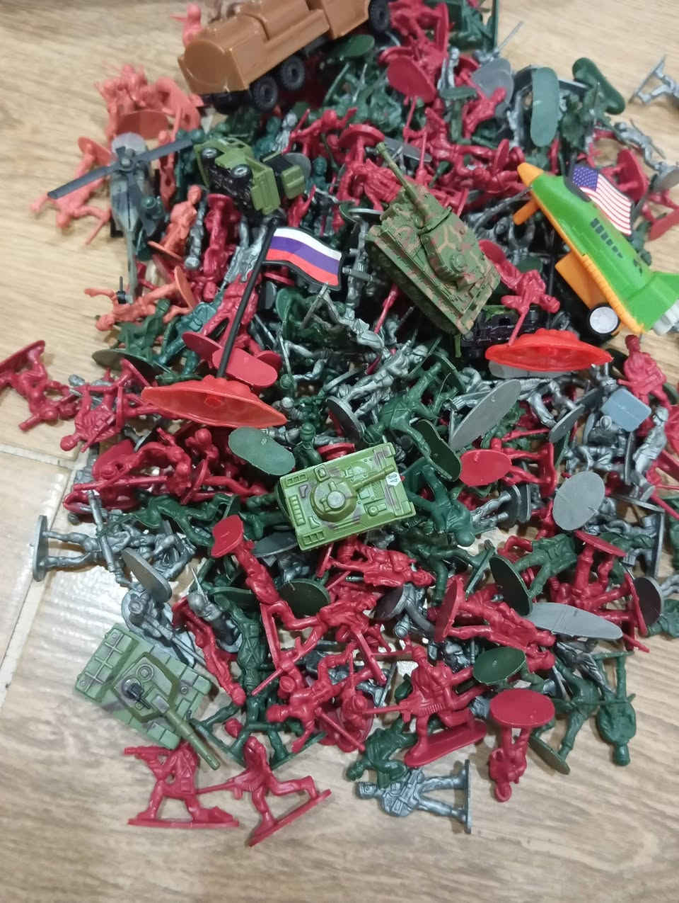 ٣٠٠ قطعة للبيع و التوصيل موجود سعر ١٠ الاف


**إذا كنت صاحب هذا الإعلان وتريد حذفه لأي سبب، رجاءا أرسل رسالة إلى الدعم الفني**