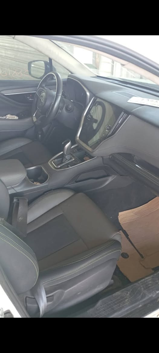 السلام عليكم سينارو وتي باك موديل ٢٠٢٣ سياره حالين في العراق بدون رقم سعر٨٥ الاتصال ***********
