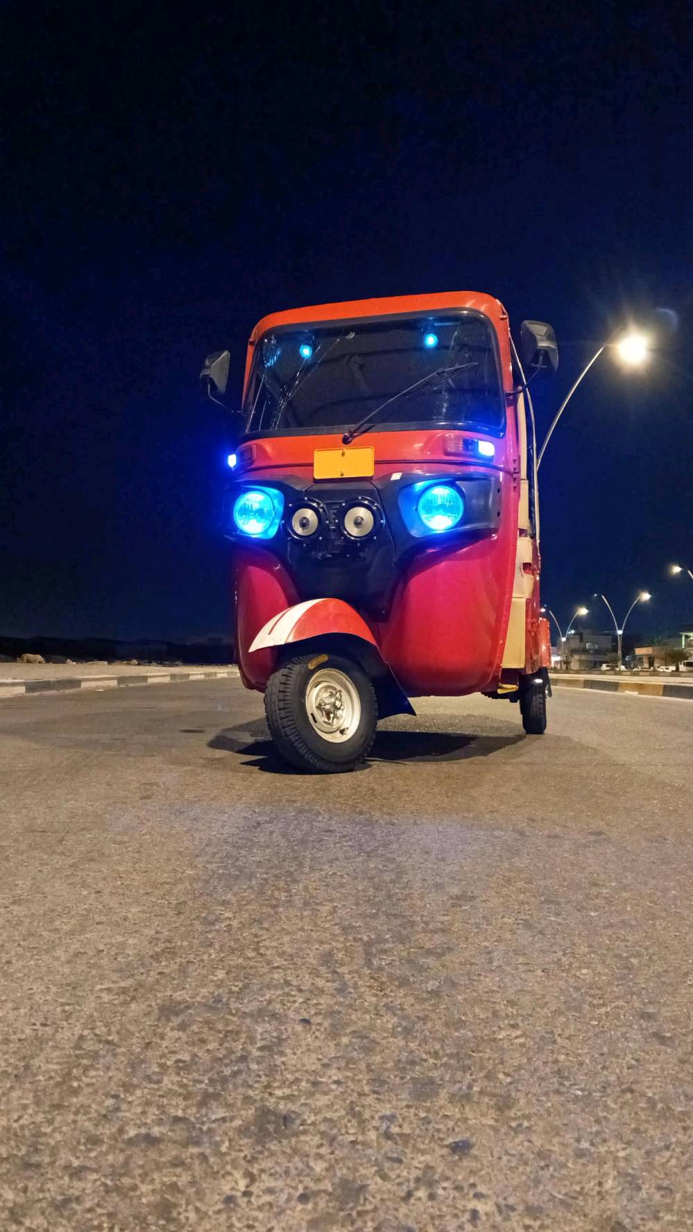 السلام عليكم عندي تكتك البيع موديل 22مكاني البصره القبله قرب سوق المصطر قرب حسينيت شيخ خليل المالكي