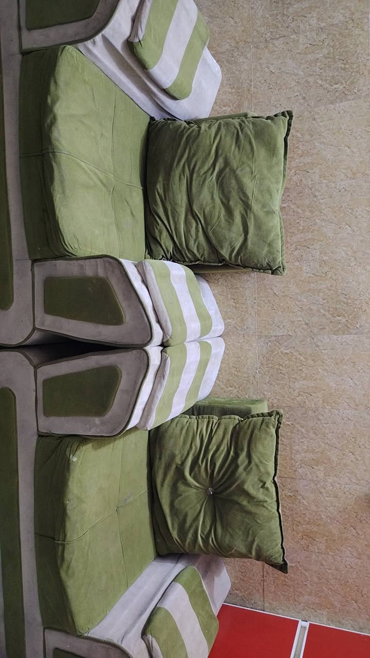 أغراض للبيع بسعر مناسب جدا للاتصال بالرقم ***********
