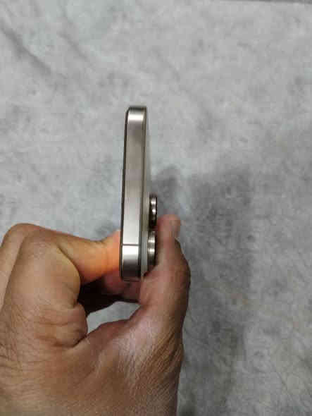 ايفون 16 برو ماكس دبس سيم كارت السعر مليون ونص وبي مجال ***********
