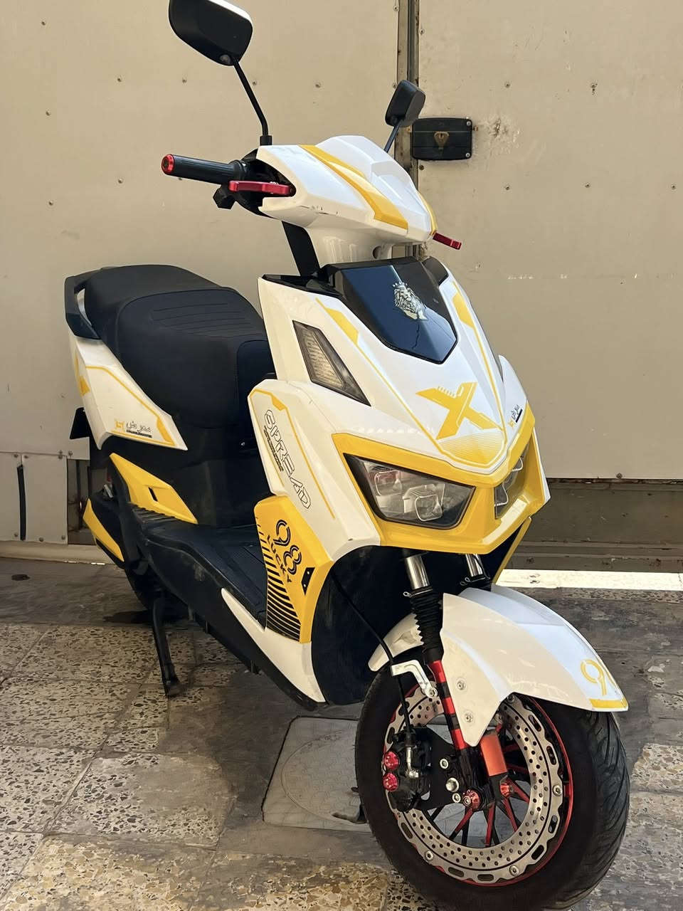 دراجه شحن للبيع موديل 25 شركه حسن وحسين 6 بطاريات مسطره دبل أربع سرع نظام البك والبارك سرعتها 90 بلوتوث دراجه استعمال قليل  سويج 2 كارت شاشه 2  السعر 775 وبي مجال *********** المشتل
