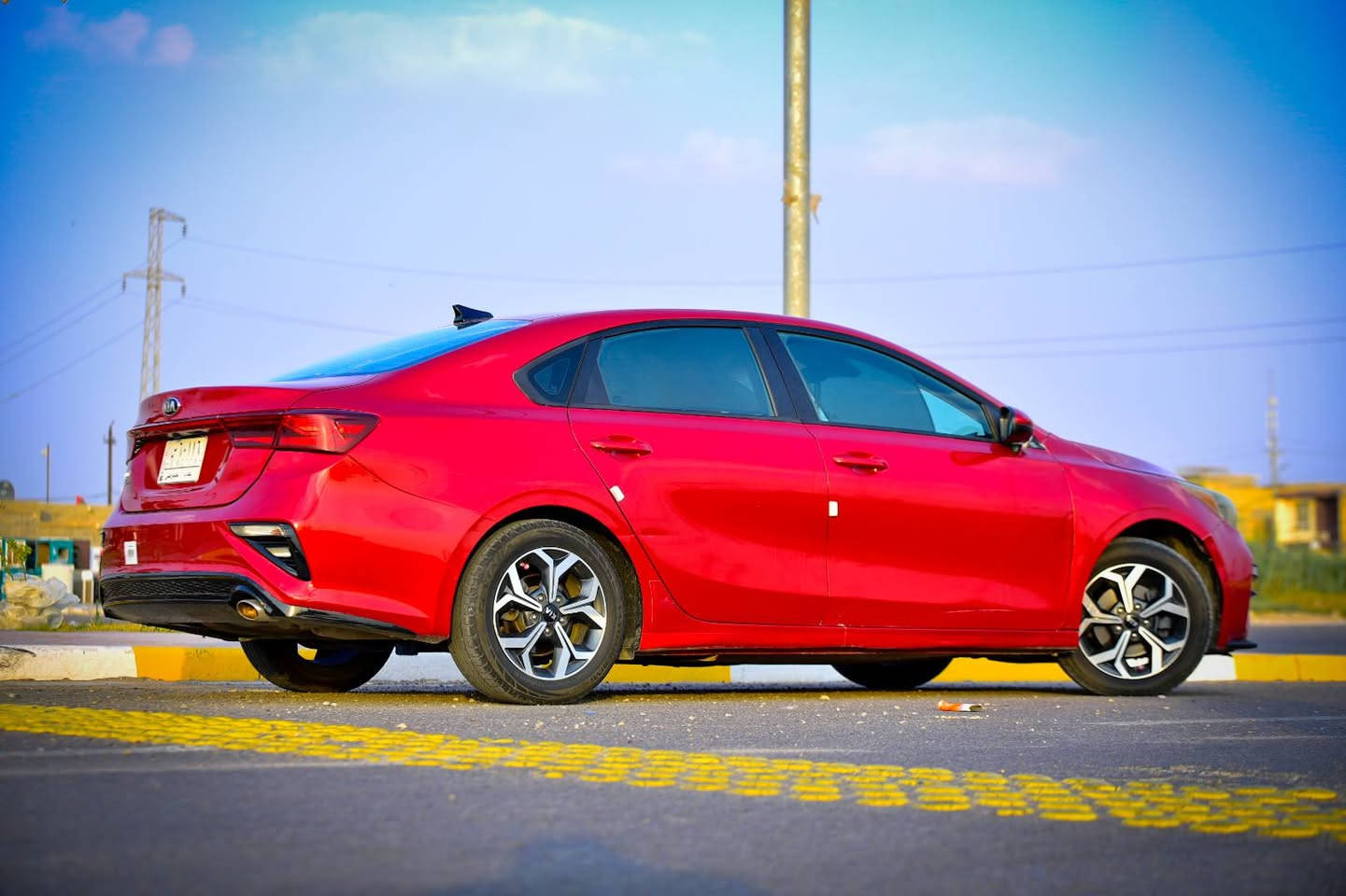 السلام عليكم ورحمة الله

كيه ( K I A ) فورتي وارد امريكي 

موديل 21

مكينتها 2000 دوش

كير 6 نمر At

باقي المواصفات والتفاصيل موضحه بالصور و حادثها كذلك موجود بالصور.

السعر  120 $ بيها مجال جدا بسيط.

لتواصل والاستفسار  ‏‪0782 757 9245‬‏
 

‏
