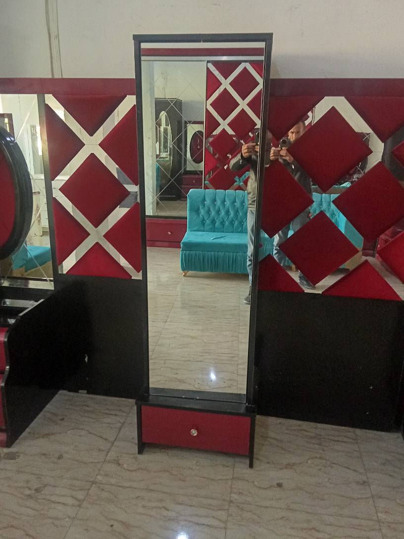 معرض سالم النجار لبيع وشراء  الاغراض المنزليه المستعمل والجديد كافه غرف نوم كناتير كاونترات  ديوان قنفات وبأسعار مناسبه عنوان حي النصر سايدين مركز العروبه قرب ماركت مكه وافران مكه
*********** وتس اب ماسنحر كركوك, العراق
