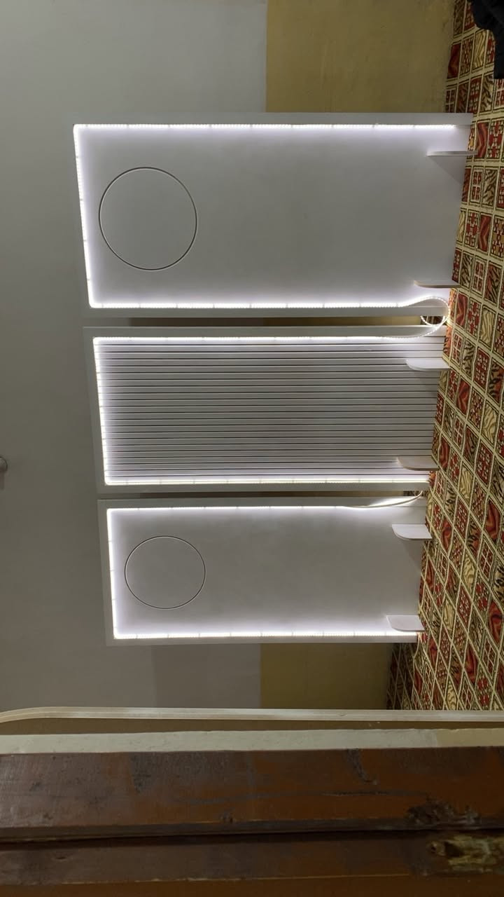 مشروع كوشات جاهز 3 كوشات مع محتوياتها مامستعملات ابد 
خلفيات كوشة عدد 3
ستاندات حديد قوي للستائر عدد 3 
مقدم كيك وكلاصات مزخرفه عدد 3 
ملكانة عدد 3
دف عدد 12 كل كوشة وياه 4 دف 
قند عدد 3 
مشروع جاهز مجهز كل الكوشات سعرهن 1500 
التواصل واتس اب فقط او خاص ***********
