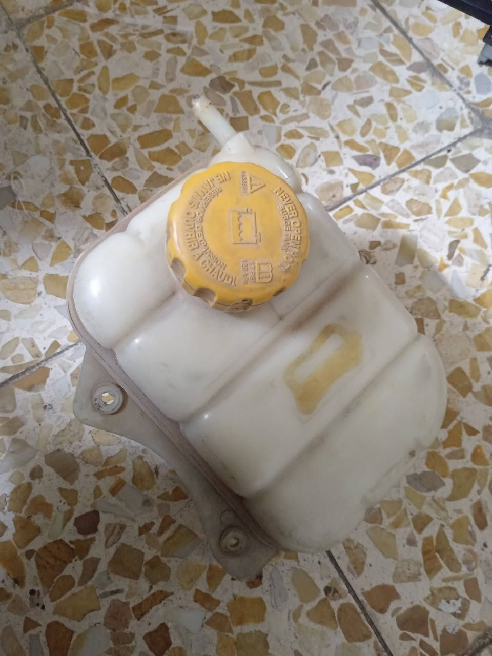 مسجل سيراتو شرط ماله الأصلي
مسجل أوبترا شرط الشغل
يدا مال أوبترا اطفاهيه دبه  ابيع شلع وابيع بلقطعه
***********
***********
