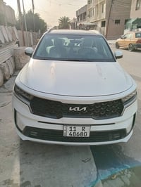 سورنتو 2023 فول عدا اربع كامرات خليجي 6 سلندر سيارة جديدة ب3 شدات وعشر...