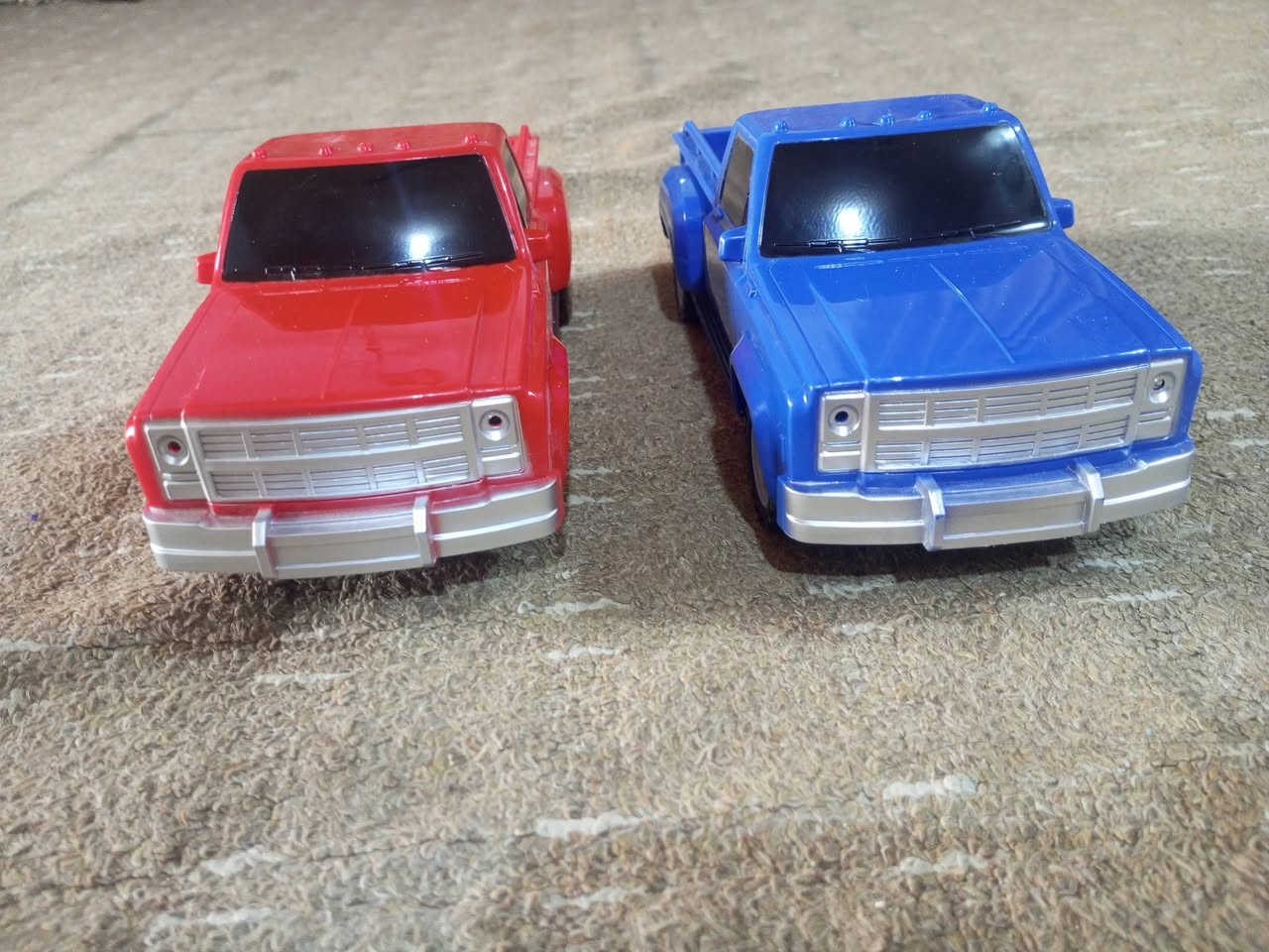 السلام عليكم للبيع وانيت يوجد توصيل إلى جمع المحافظات السعر 25الف مع التوصيل العدد يوجد 50قطعه لاتصال ***********/***********مكاني بلنجف مع جزيل الشكر والاحترام
