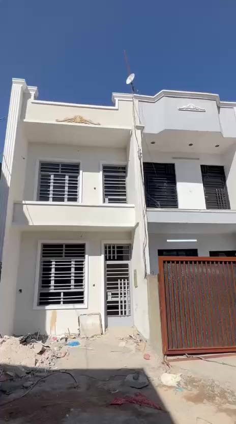 سلام عليكم
بيت مساحة ١٠٠ متر 
منطقة الدوانم قرب شرطة الخامسة 
البيت يتكون صالة مطبخ  من ٢ نوم ويرهم ٣ نوم 
حمام منور 
مرابط ٣/١٠ عرض الشارع ٨ متر 
طابو زراعي سند ٢٥ حق تصرف 
سعر البيت جدن مناسب 
اني صاحب البيت 
الاستفسار *********** واتساب
