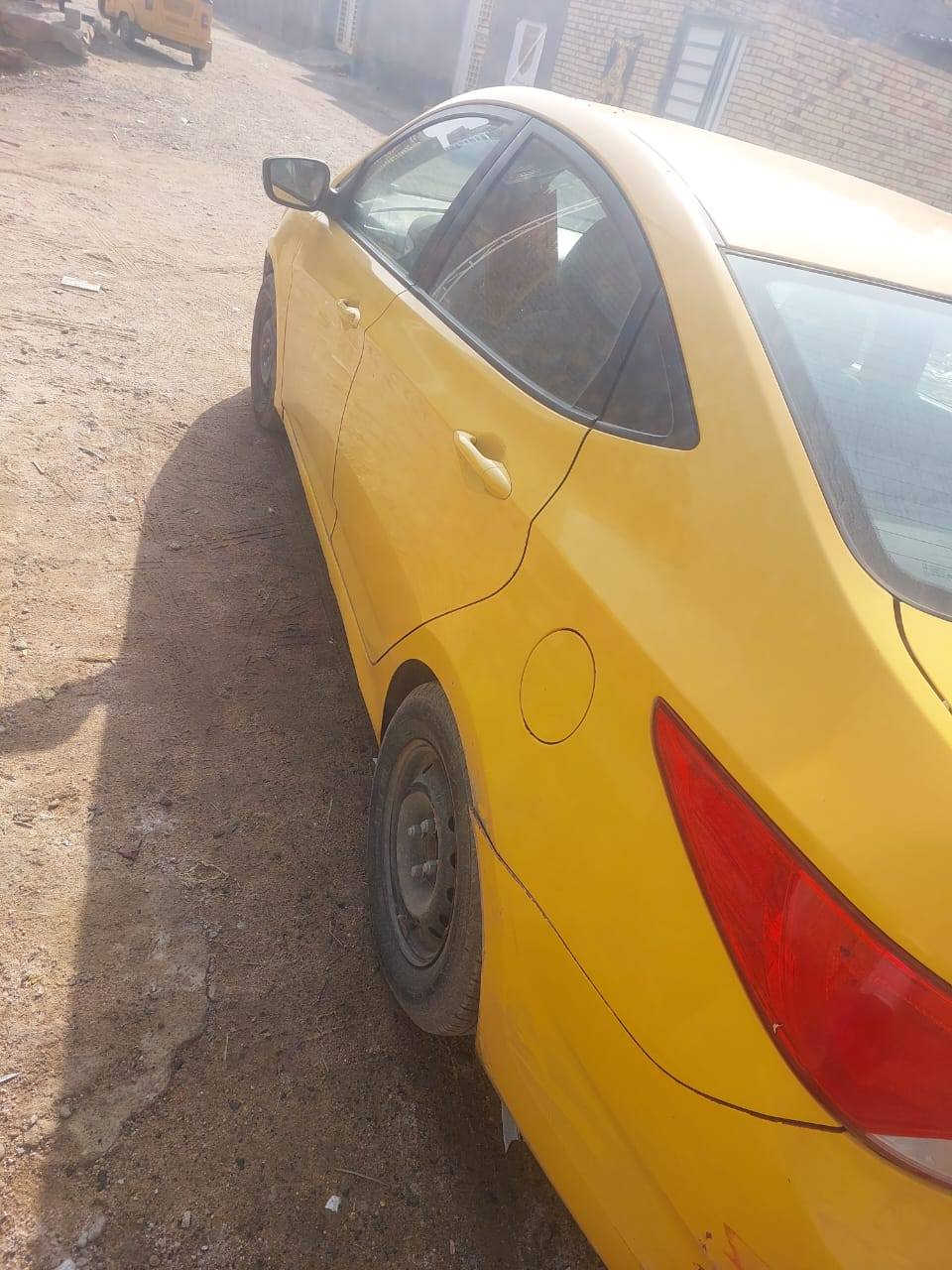 اكسنت موديل 17ورد امريكا  مكينه 1600 ضربته فقط جاملغ جهه يمنه مكينه وكير نظاف مال شغل سياره ما متعوبه حداديه 80%
هيئه غرامات مصفره مشروع وطني مكان سياره ميسان  
***********
