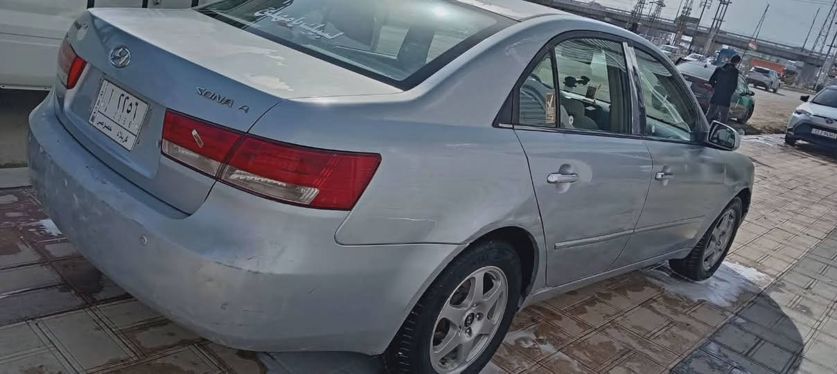 السلام عليكم سوناته  خليجيه موديل ٢٠٠٦   رقم كربلاء. مكفوله السياره  بيه جراد  ما بيه ضربه قويه ولا تبديل ابد بيه ضخات بصيطه فول فتحه برده خليفه  تخم تاير تبريد السياره جاهزه  للبيع مراس  حسب القناعه  مكان السياره شطره  ***********
