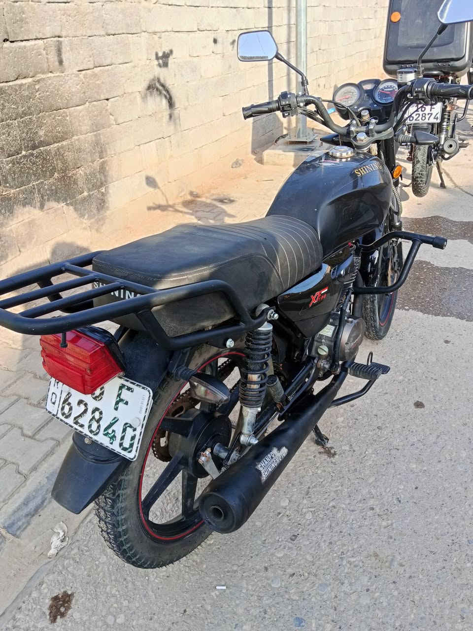 شايننك موديل 23 طالعه ب25 دراجه مكفوله كفاله عامه مكينه نضيفف اخت الجديده رقم ديوانيه سنويه بأسمي گبل اداورلك سعر مليون و400 وبيهة مجال شراي تعال واتساب 
***********
