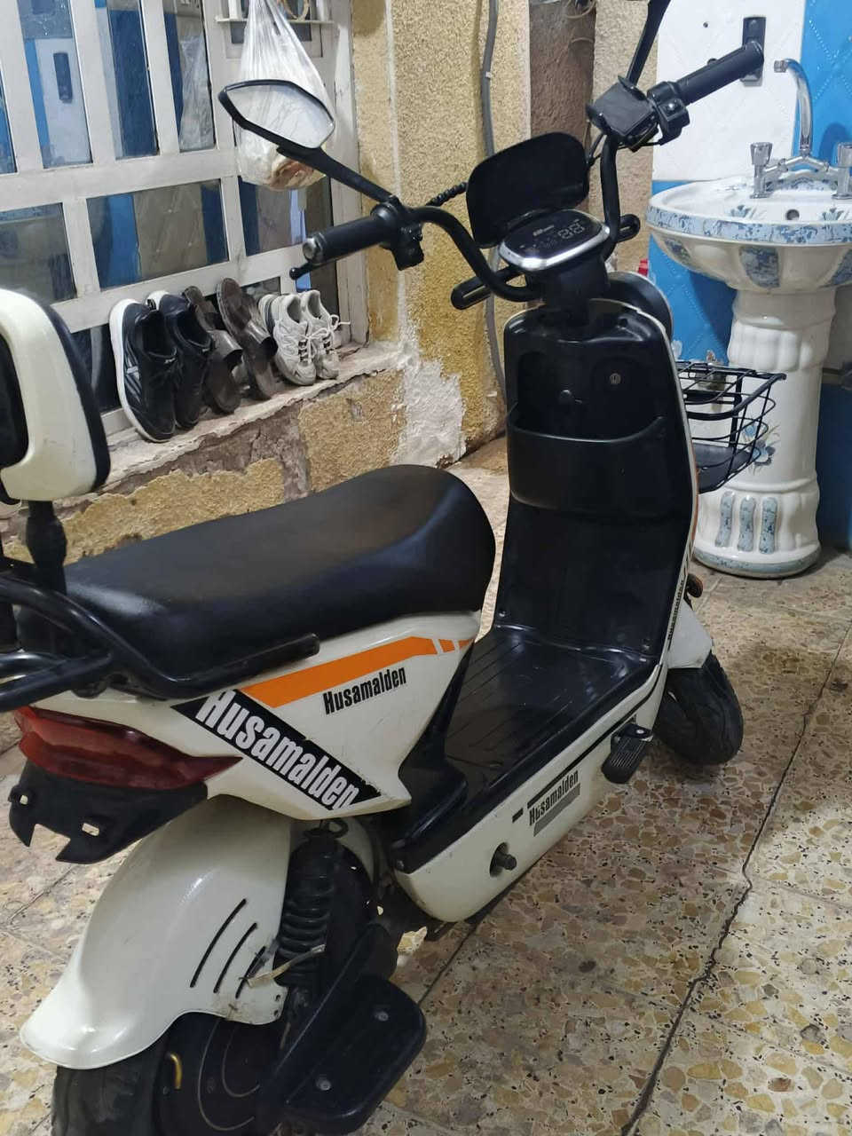 سلام عليكم
دراجه شحن شركة Husamalden
بعدها نضيفه نقصها بريك خلفي
السعر 300 وبيها مجال
استفسار أكثر تواصل خاص


**إذا كنت صاحب هذا الإعلان وتريد حذفه لأي سبب، رجاءا أرسل رسالة إلى الدعم الفني**